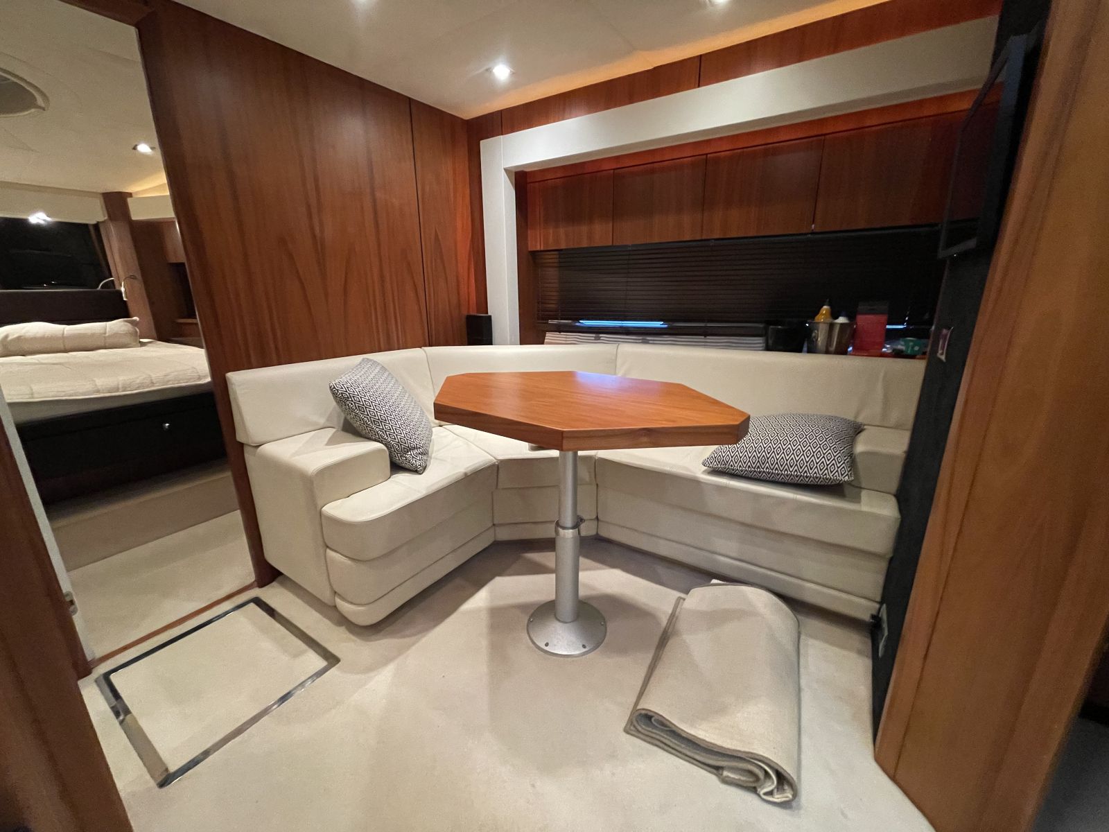 Sunseeker Predator 64