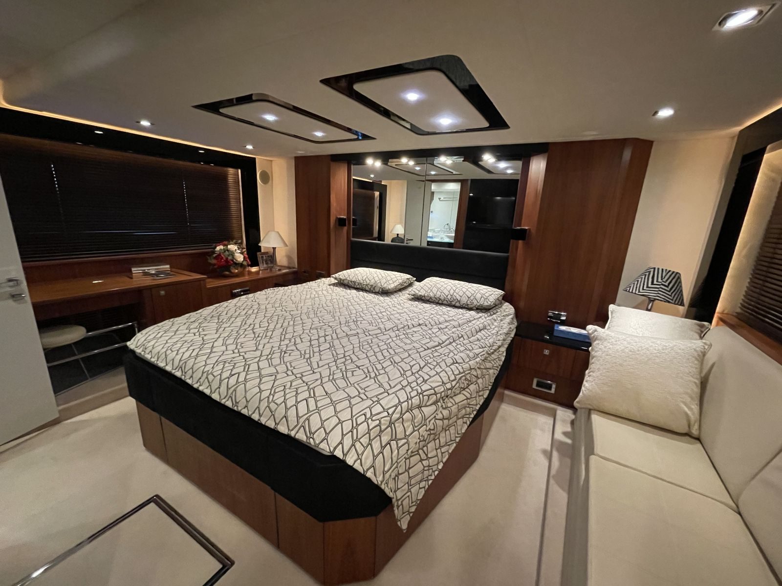 Sunseeker Predator 64