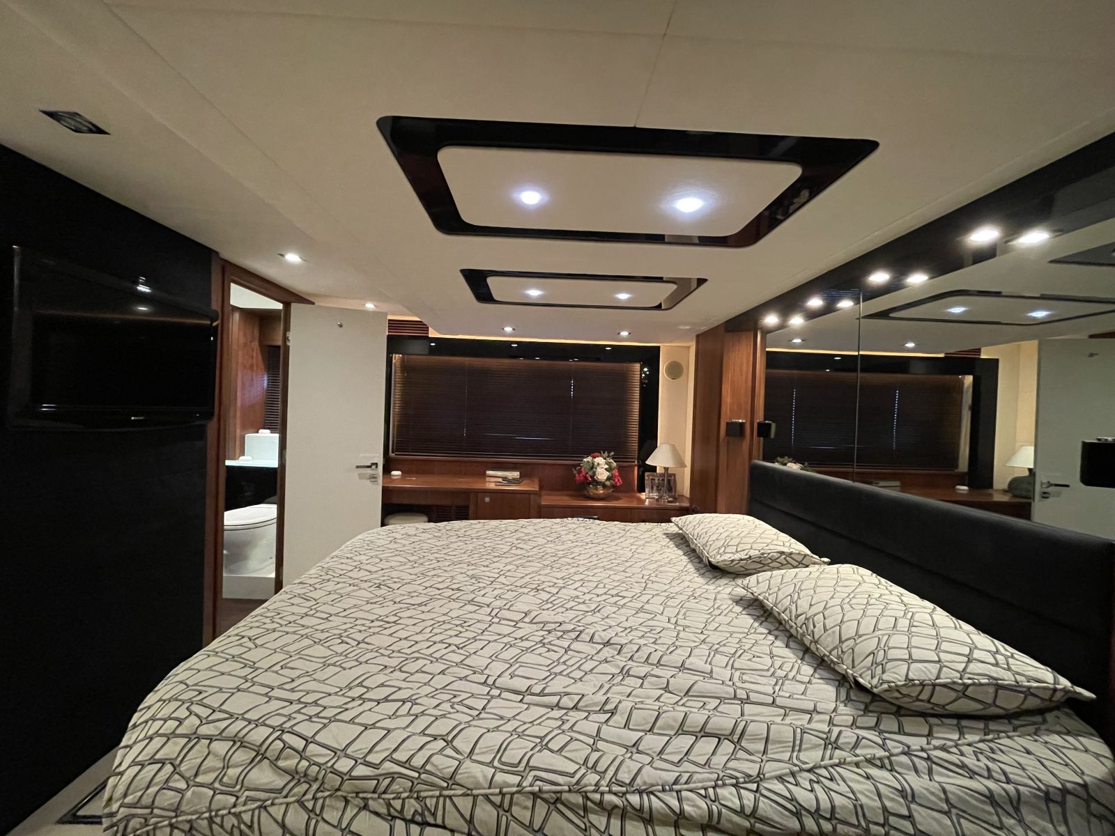 Sunseeker Predator 64