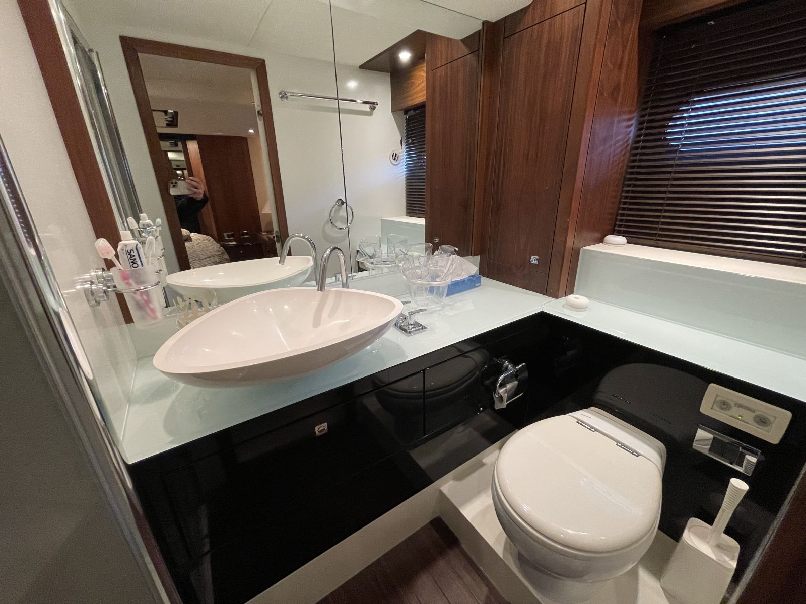 Sunseeker Predator 64